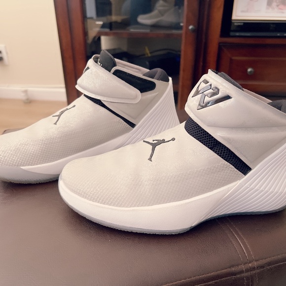 Jordan’s - Picture 4 of 4